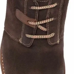 stylish chukka boots \